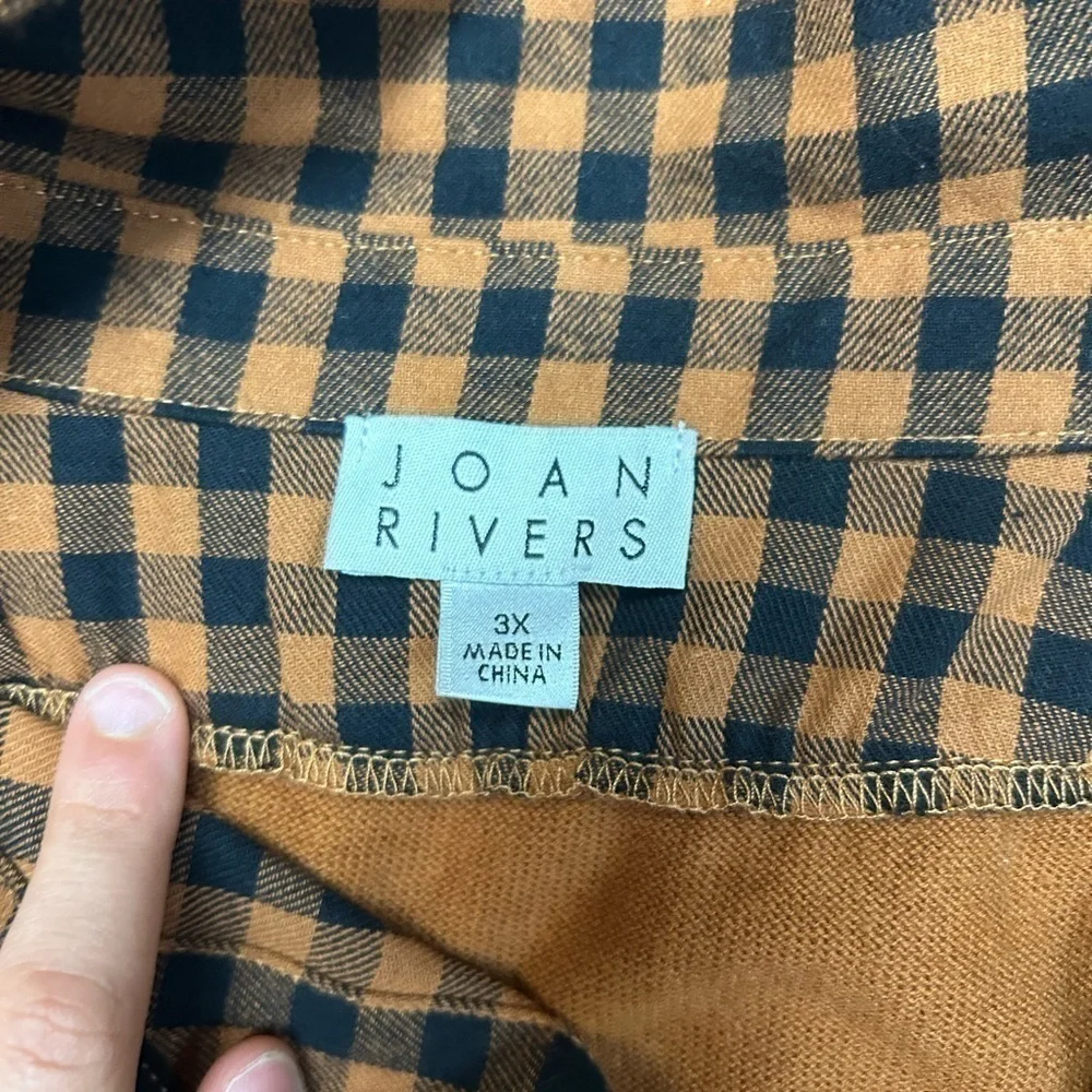 Bundle of women’s plus size tops - Picture 9 of 12